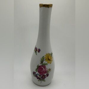 Lefton China 7160 Hand Painted Bud Vase Gold Trim